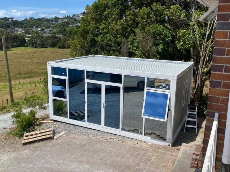 LARGE CABIN 6 x 4 m Glass Wall III