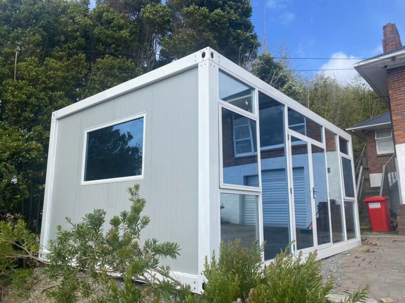 LARGE CABIN 6 x 4 m Glass Wall III