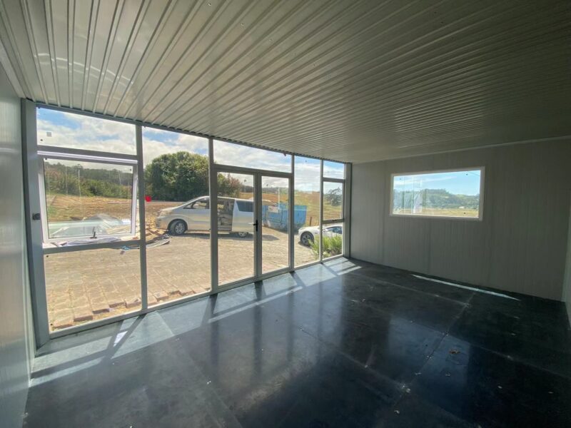 LARGE CABIN 6 x 4 m Glass Wall III