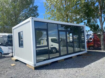 LARGE CABIN 6 x 4 m Glass Wall