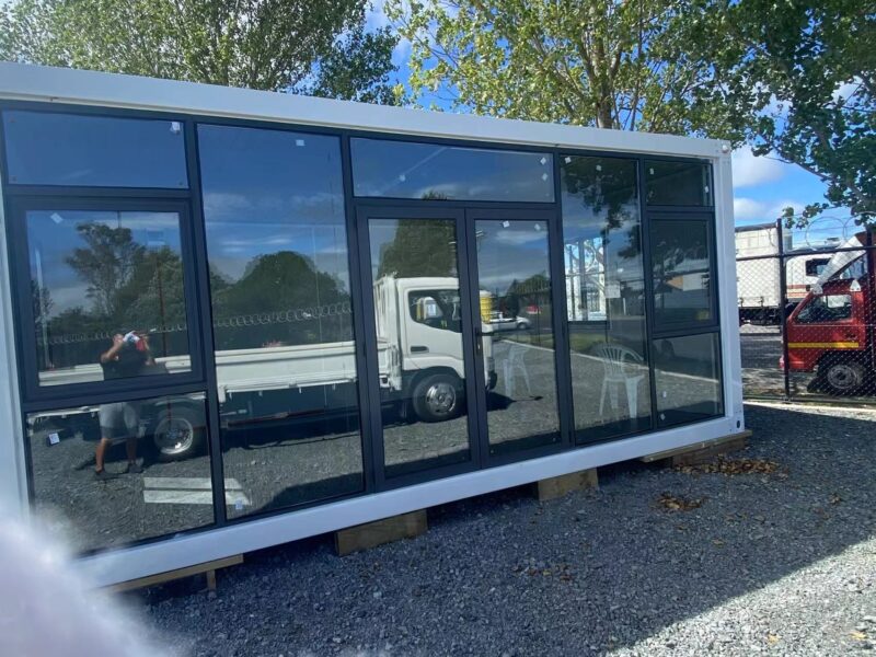 LARGE CABIN 6 x 4 m Glass Wall