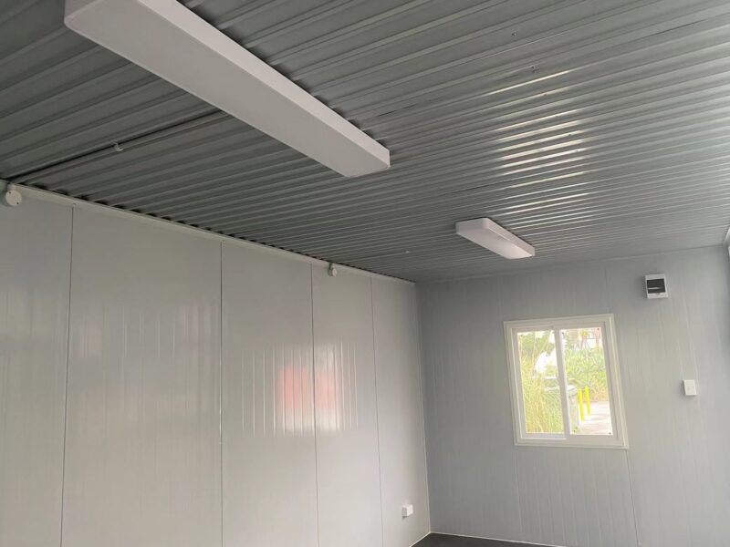 MEDIUM CABIN 6 x 3 m Glass Wall