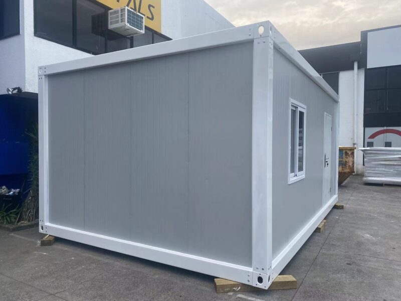 MEDIUM CABIN 6 x 3 m CLASSIC VI