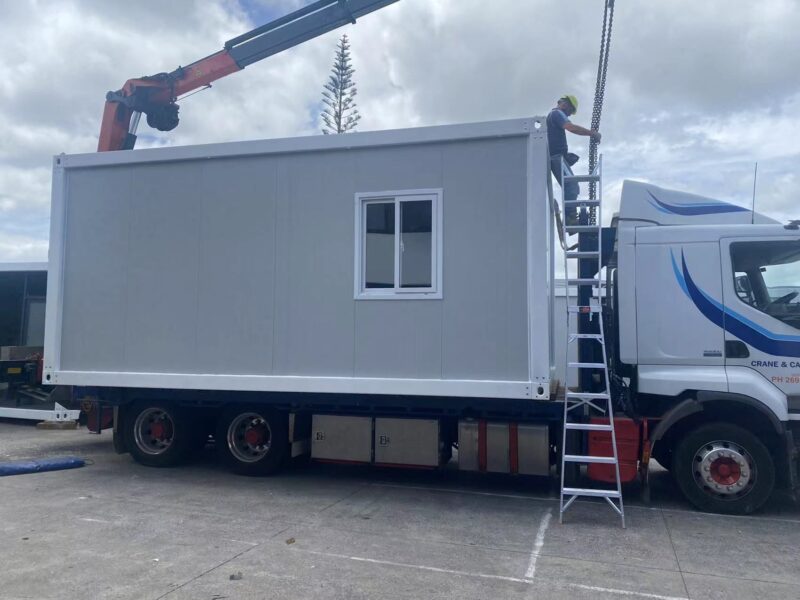 MEDIUM CABIN 6 x 3 m CLASSIC VI