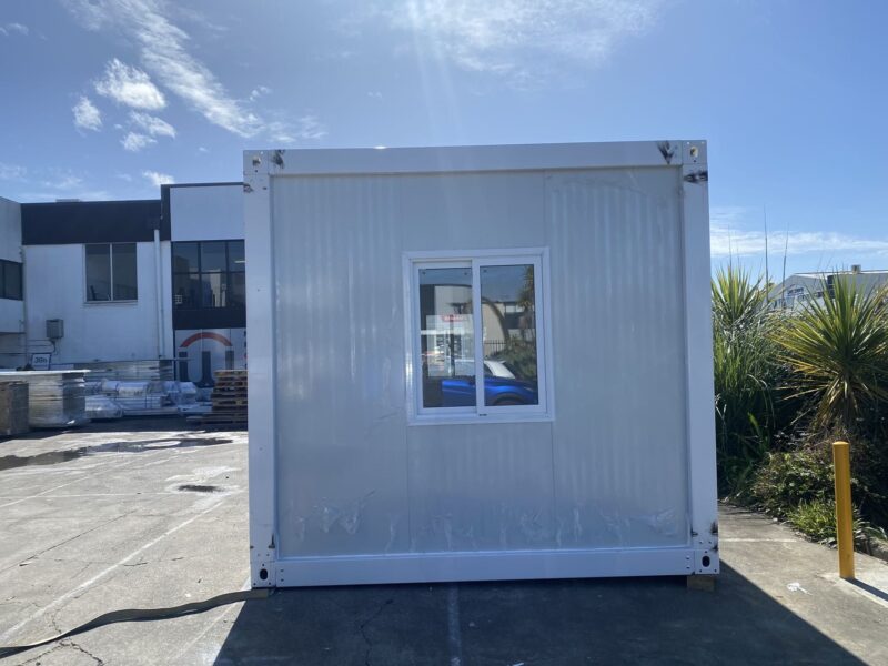 MEDIUM CABIN 6 x 3 m CLASSIC IX