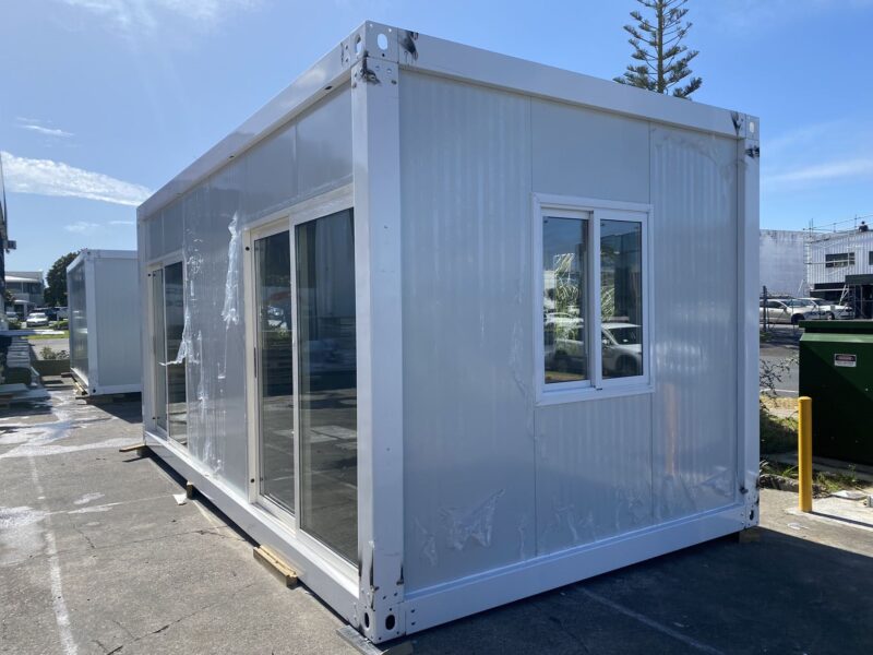 MEDIUM CABIN 6 x 3 m CLASSIC IX