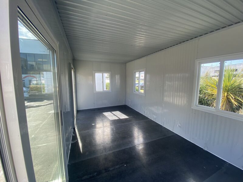 MEDIUM CABIN 6 x 3 m CLASSIC IX