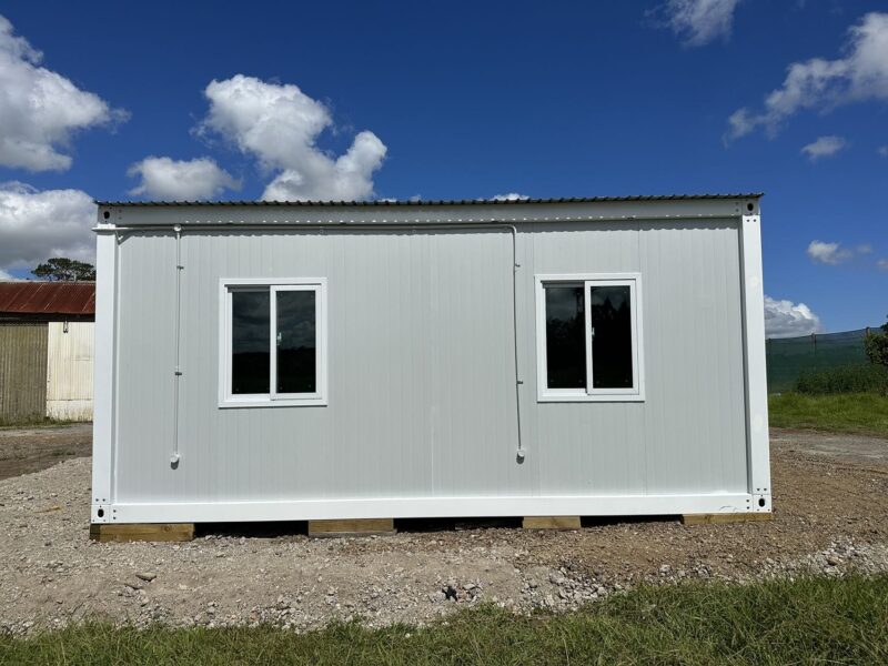 MEDIUM CABIN 6 x 3 m CLASSIC II