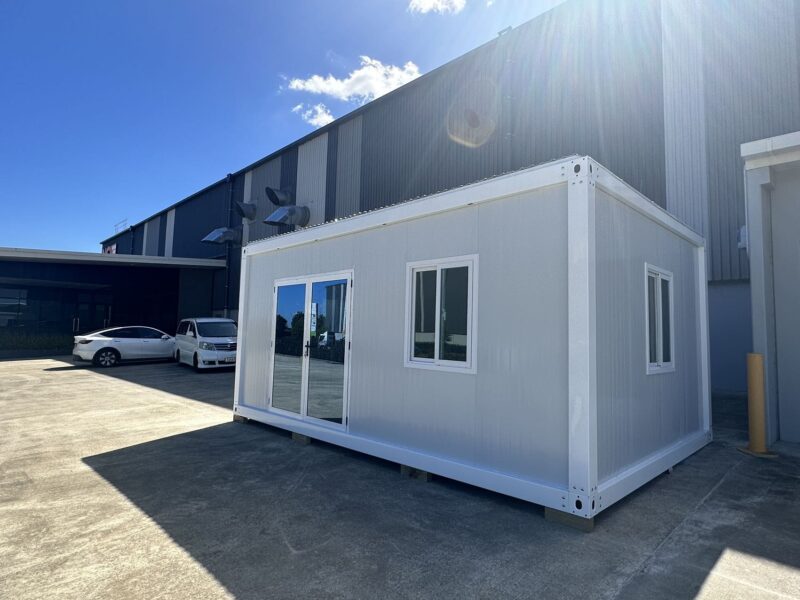 MEDIUM CABIN 6 x 3 m CLASSIC V