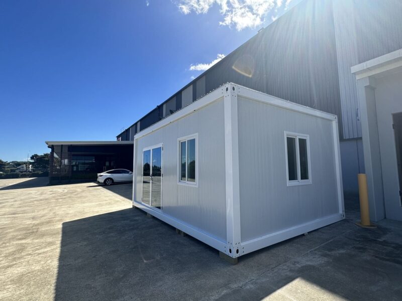 MEDIUM CABIN 6 x 3 m CLASSIC V