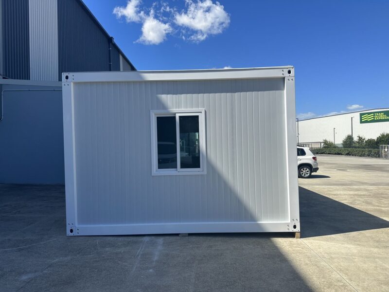 MEDIUM CABIN 6 x 3 m CLASSIC V