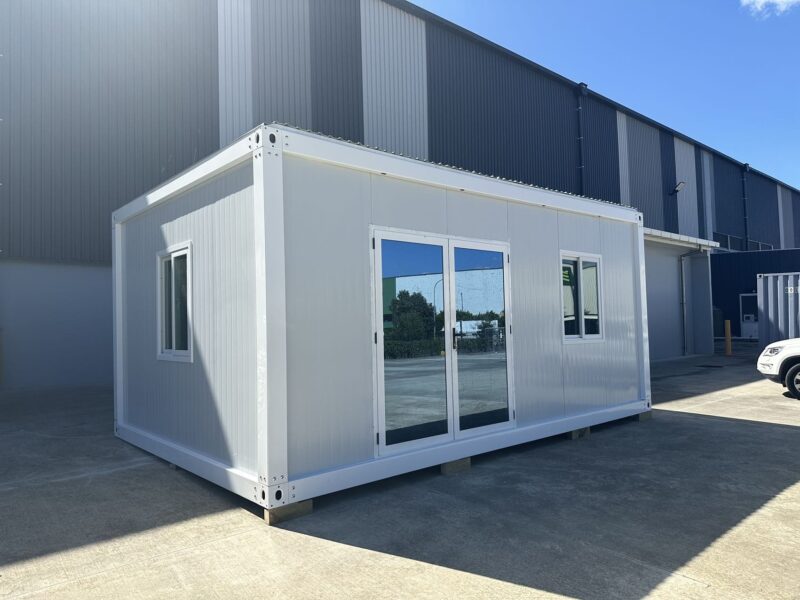 MEDIUM CABIN 6 x 3 m CLASSIC V