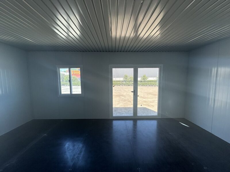 MEDIUM CABIN 6 x 3 m CLASSIC V