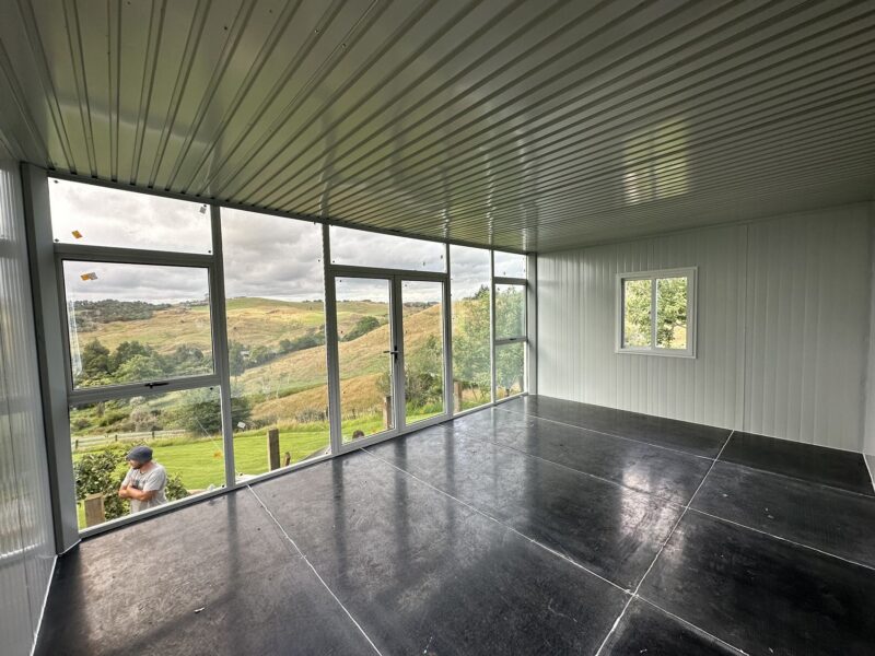 LARGE CABIN 6 x 4 m Glass Wall X