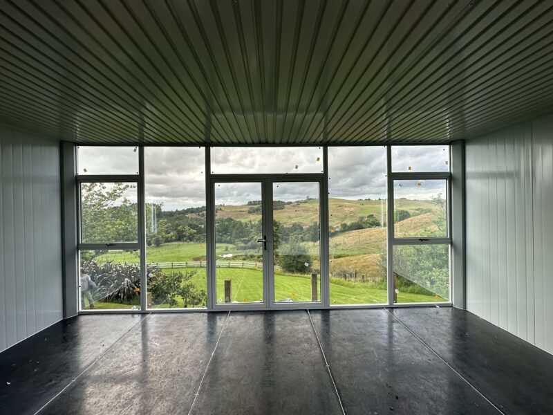 LARGE CABIN 6 x 4 m Glass Wall X