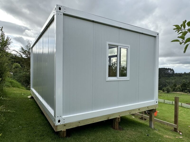 LARGE CABIN 6 x 4 m Glass Wall X