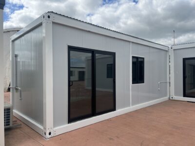 MEDIUM CABIN 6 x 3 m CLASSIC VII