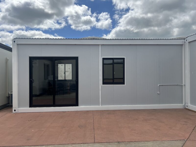 MEDIUM CABIN 6 x 3 m CLASSIC VII