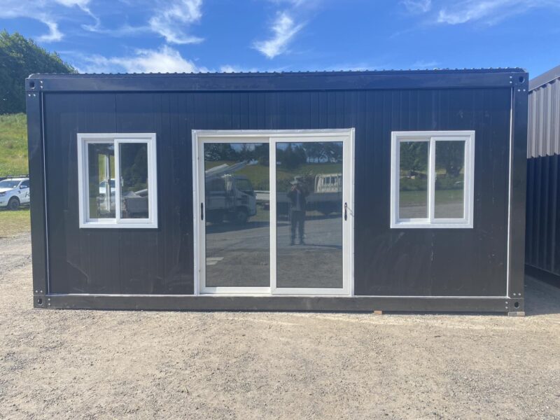 MEDIUM CABIN 6 x 3 m CLASSIC VIII