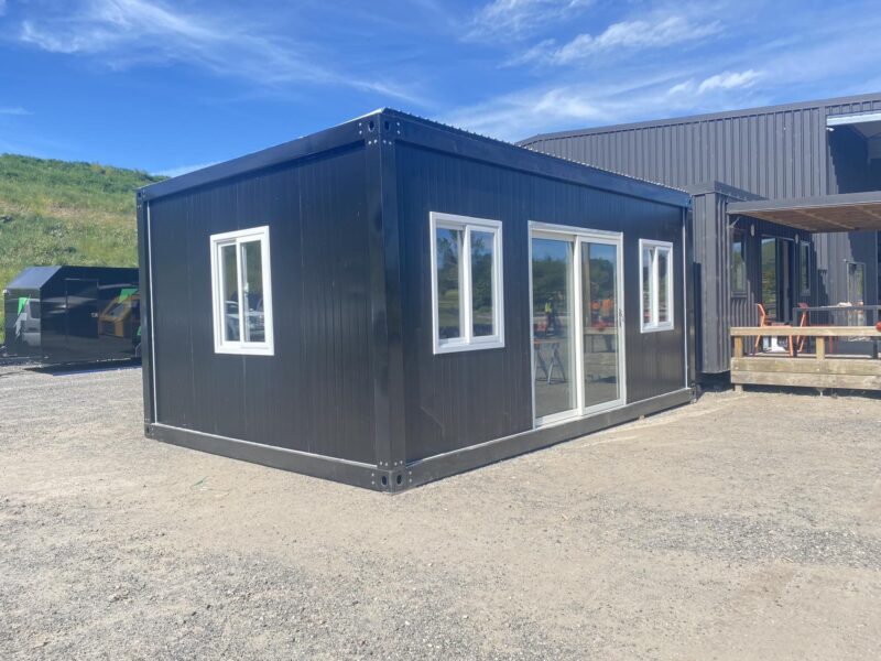 MEDIUM CABIN 6 x 3 m CLASSIC VIII