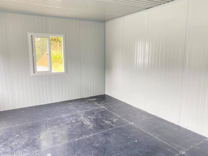 LARGE CABIN 6 x 4 m CLASSIC