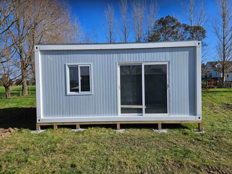 LARGE CABIN 6 x 4 m CLASSIC CABINS