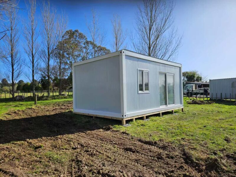 LARGE CABIN 6 x 4 m CLASSIC CABINS