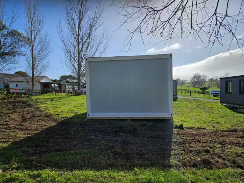 LARGE CABIN 6 x 4 m CLASSIC CABINS