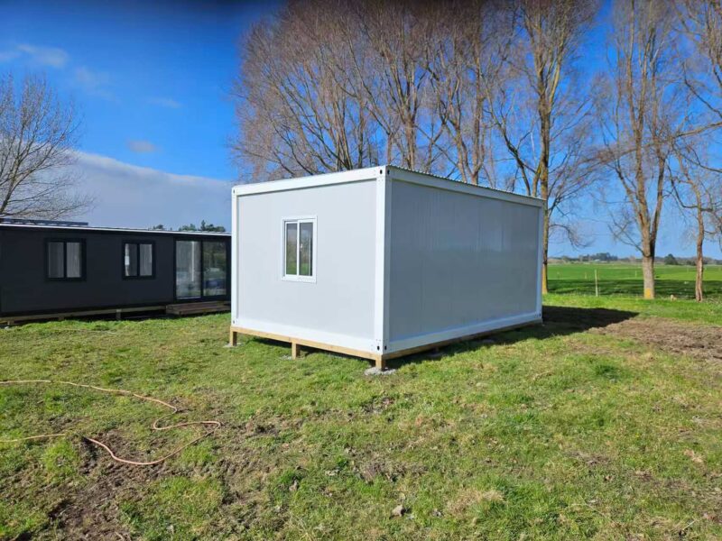 LARGE CABIN 6 x 4 m CLASSIC CABINS