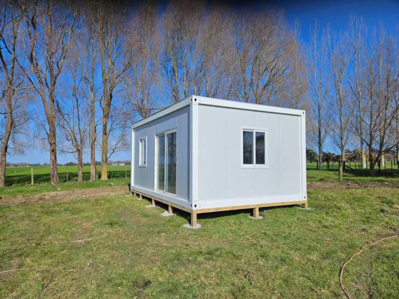 LARGE CABIN 6 x 4 m CLASSIC CABINS