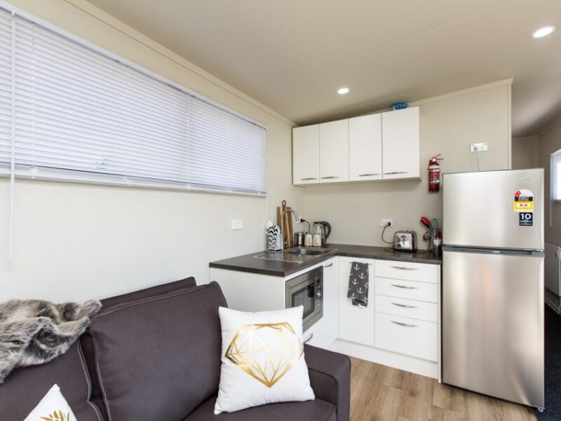 The Bachelor – 1x Bdrm / Self-Contained / 8X2.8m