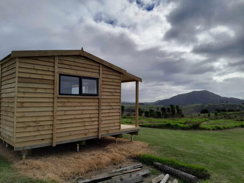 Medium Cabin - 6.0m x 3.0m