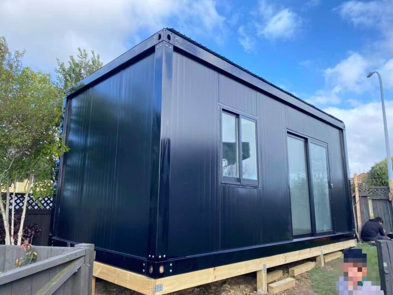 MEDIUM CABIN 6 x 3 m CLASSIC
